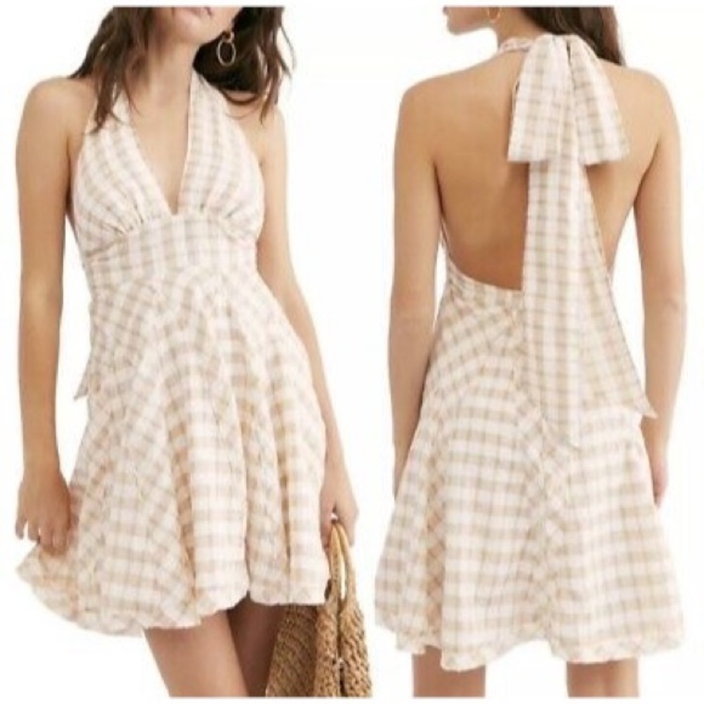 ✨HP Do the Twist Seersucker Halter Sun Dress - Picture 4 of 5